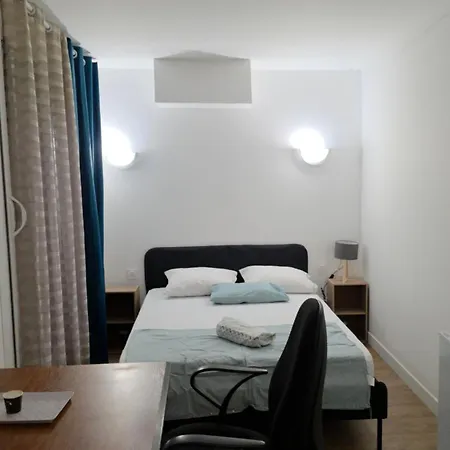 6 * Toulouse