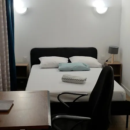 6 Quarto em Acomodações Particulares